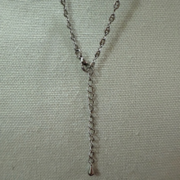 Elegant Silver Chain Necklace - Picture 2 of 2